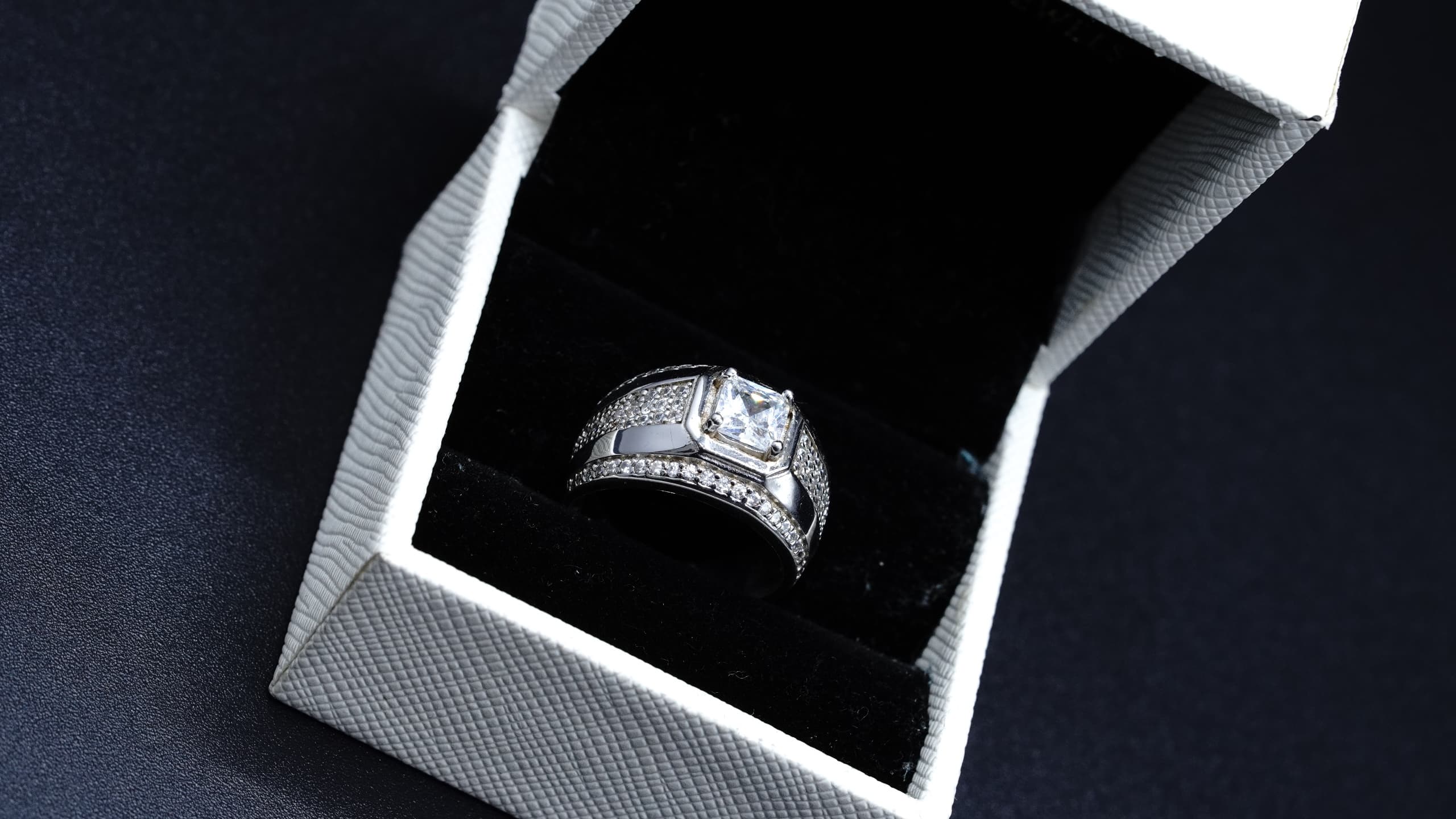 TS 01 – Cincin Lelaki, gambar 8 daripada 9