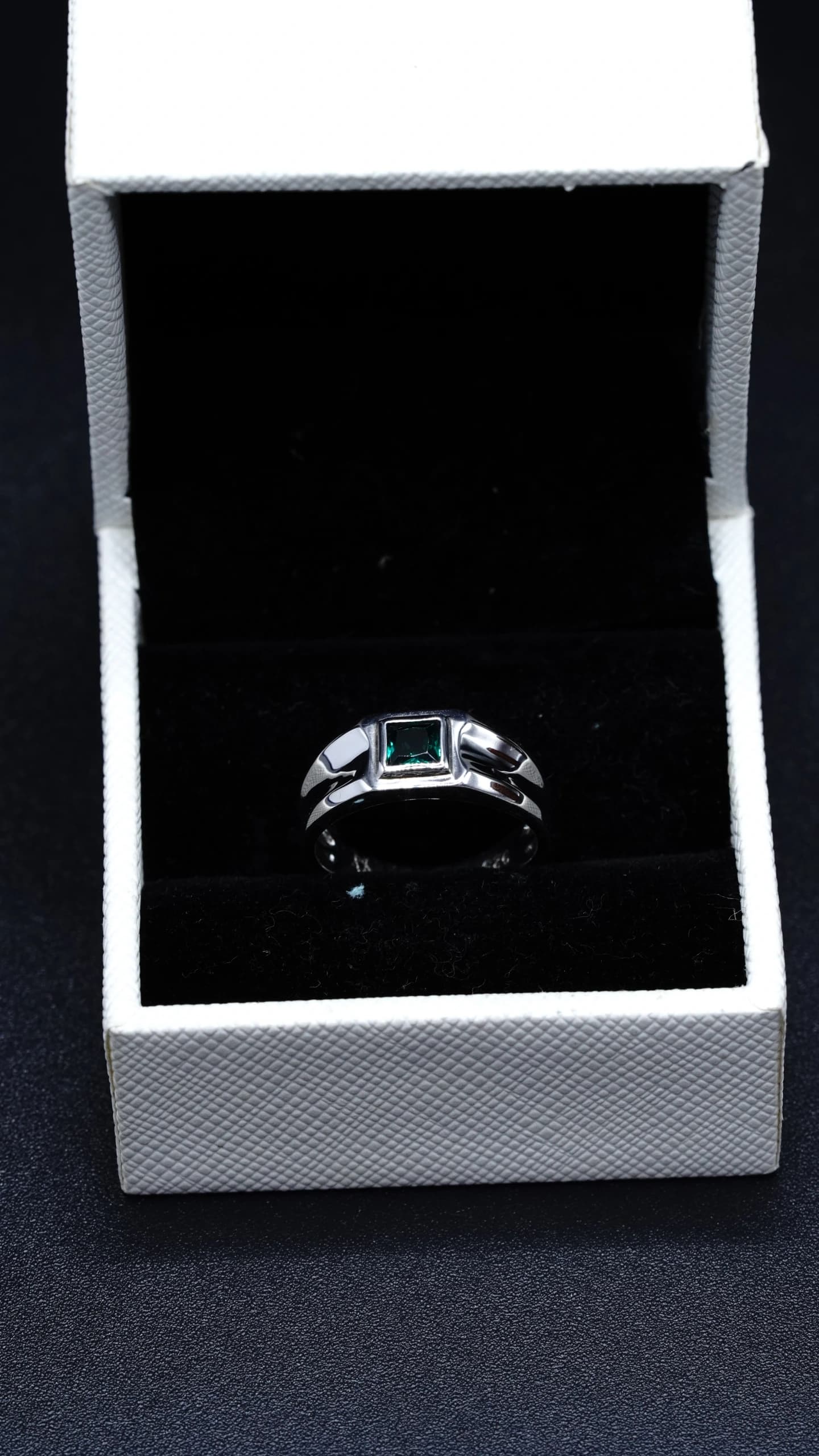 RSQ070 – Cincin Lelaki, gambar 1 daripada 2