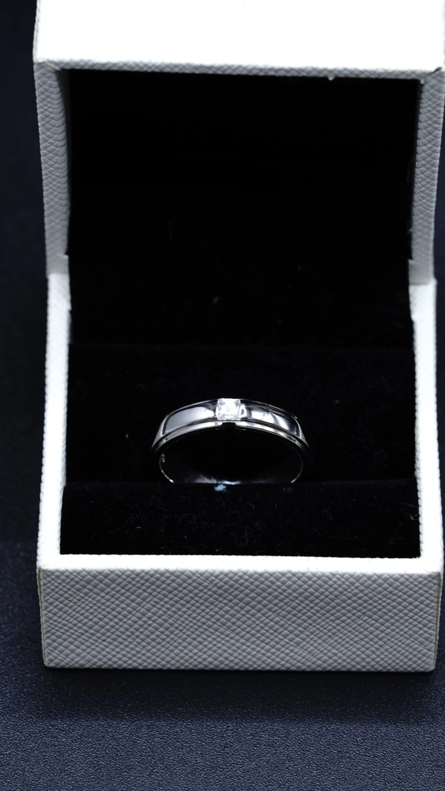 RL100 – Cincin Lelaki, gambar 2 daripada 5