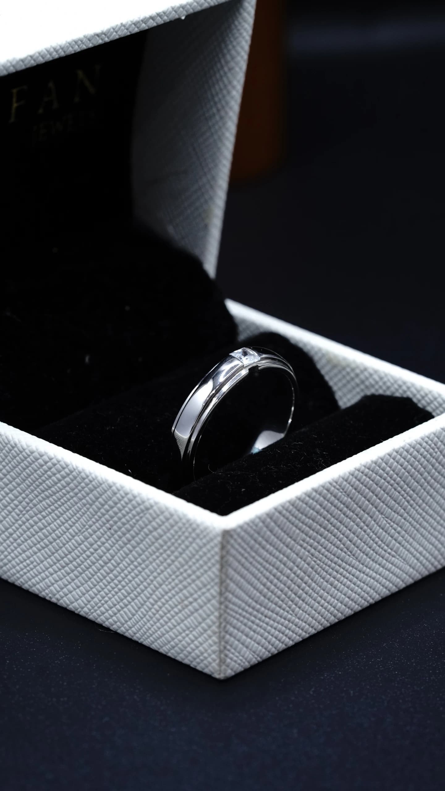 RL100 – Cincin Lelaki, gambar 3 daripada 5